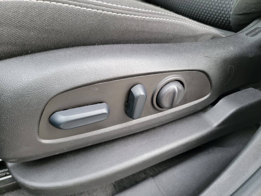 Thumbnail: 2022 GMC Terrain - 22