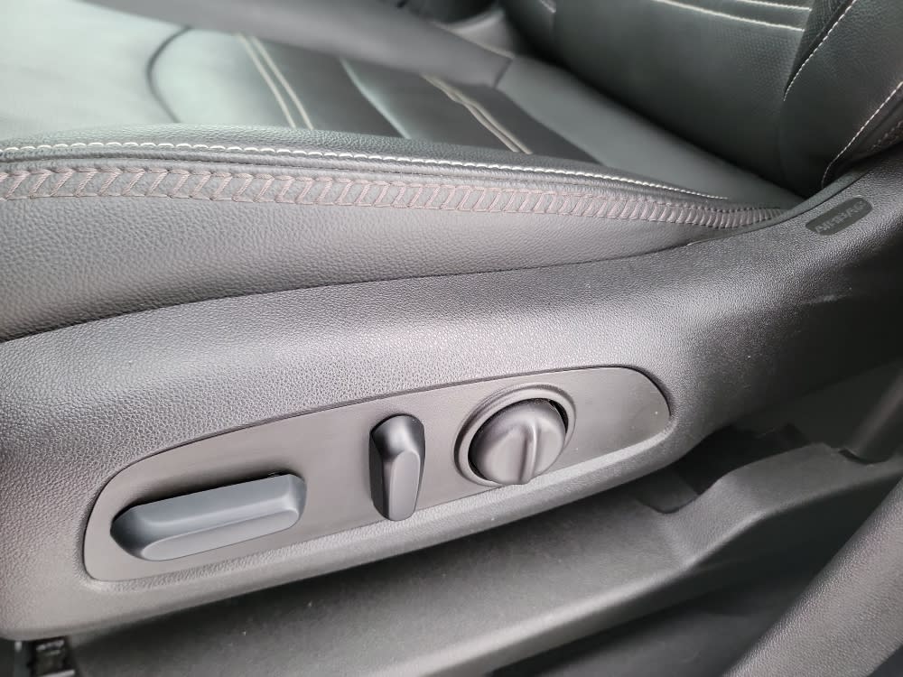 Thumbnail: 2023 GMC Terrain - 22