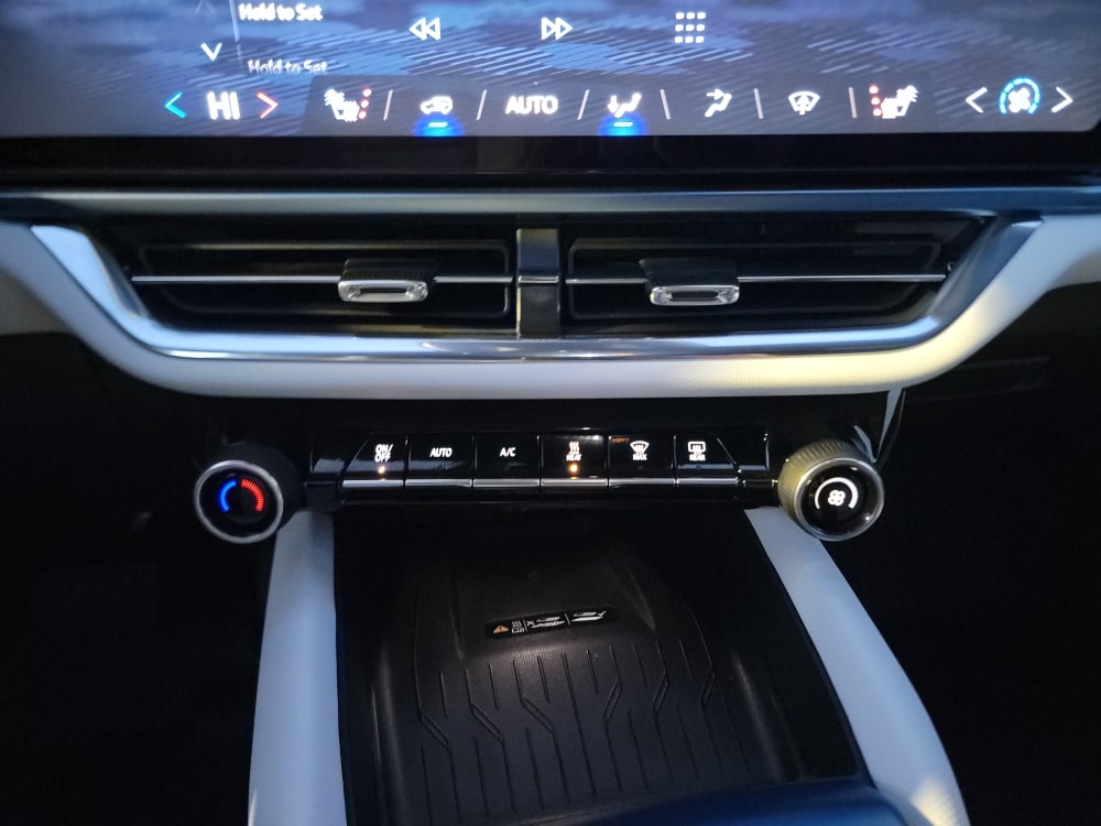 Thumbnail: 2026 Chevrolet Equinox - 23