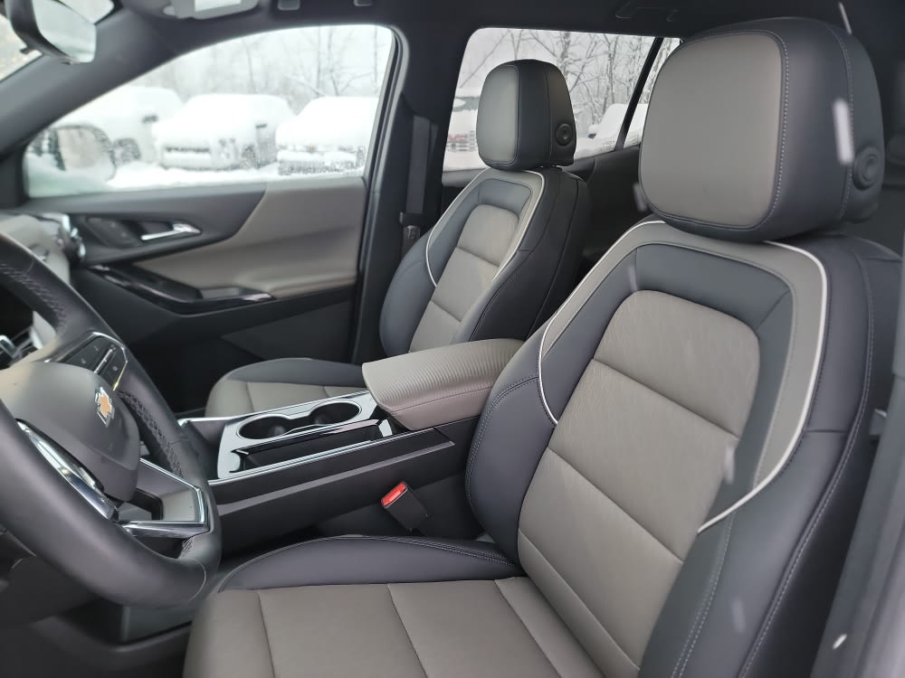 Thumbnail: 2025 Chevrolet Equinox - 10