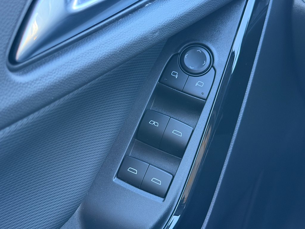 Thumbnail: 2026 Chevrolet Equinox - 15