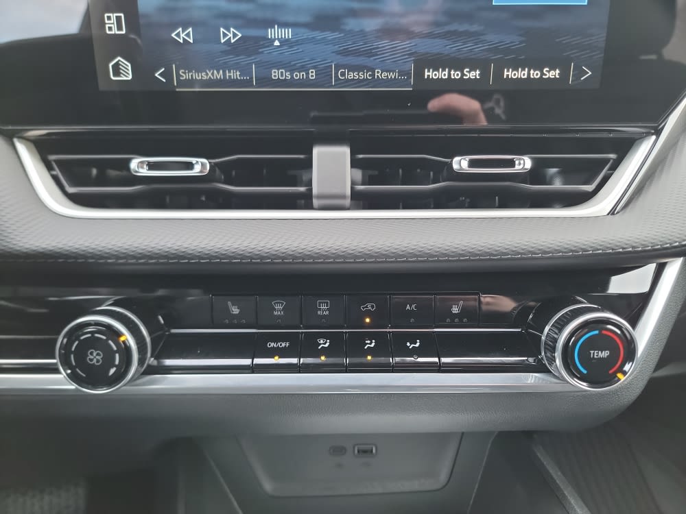 Thumbnail: 2026 Chevrolet Equinox - 24