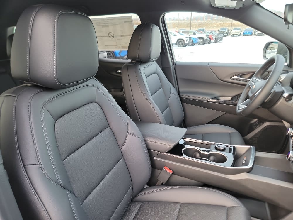 Thumbnail: 2026 Chevrolet Equinox - 11