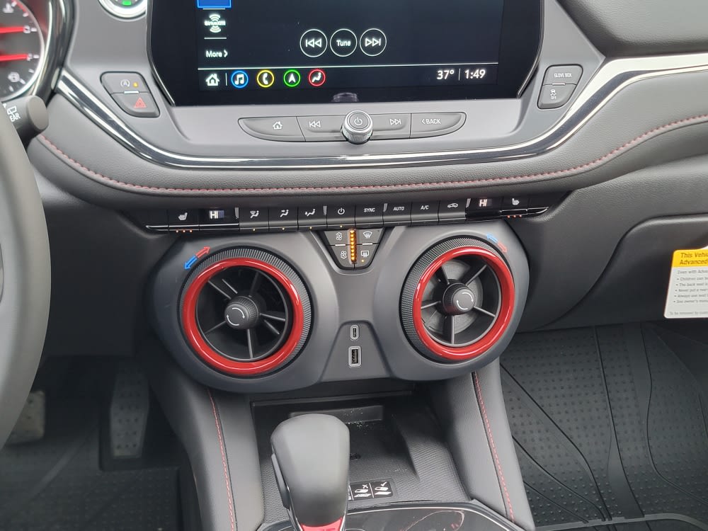 Thumbnail: 2025 Chevrolet Blazer - 24