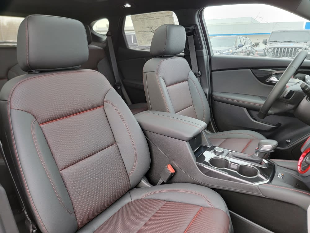 Thumbnail: 2025 Chevrolet Blazer - 11