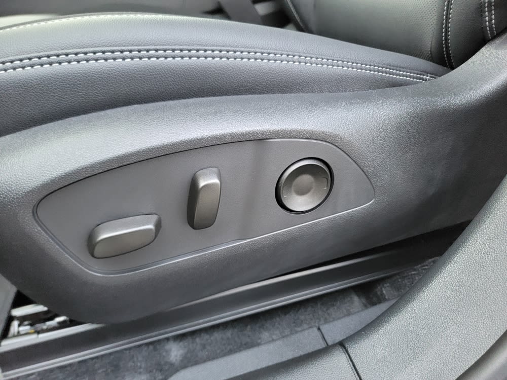 2025 Chevrolet Blazer EV LT - Photo 21