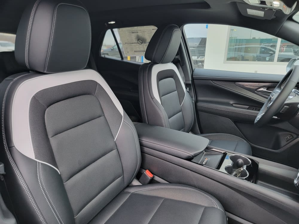 2025 Chevrolet Blazer EV LT - Photo 10