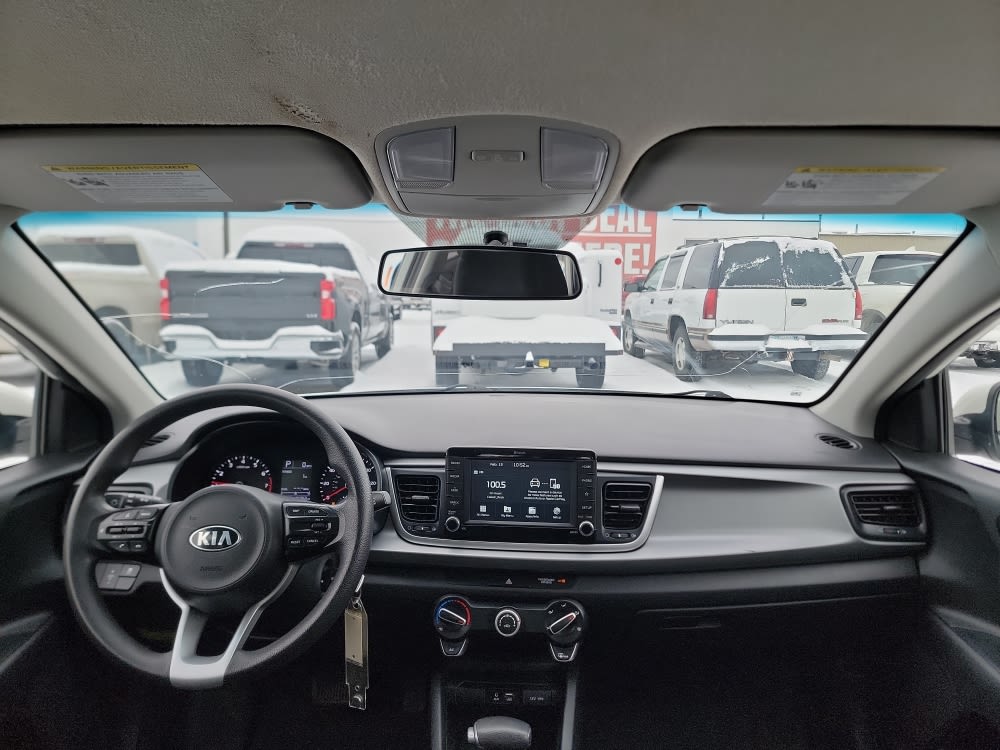 Thumbnail: 2020 Kia Rio - 9