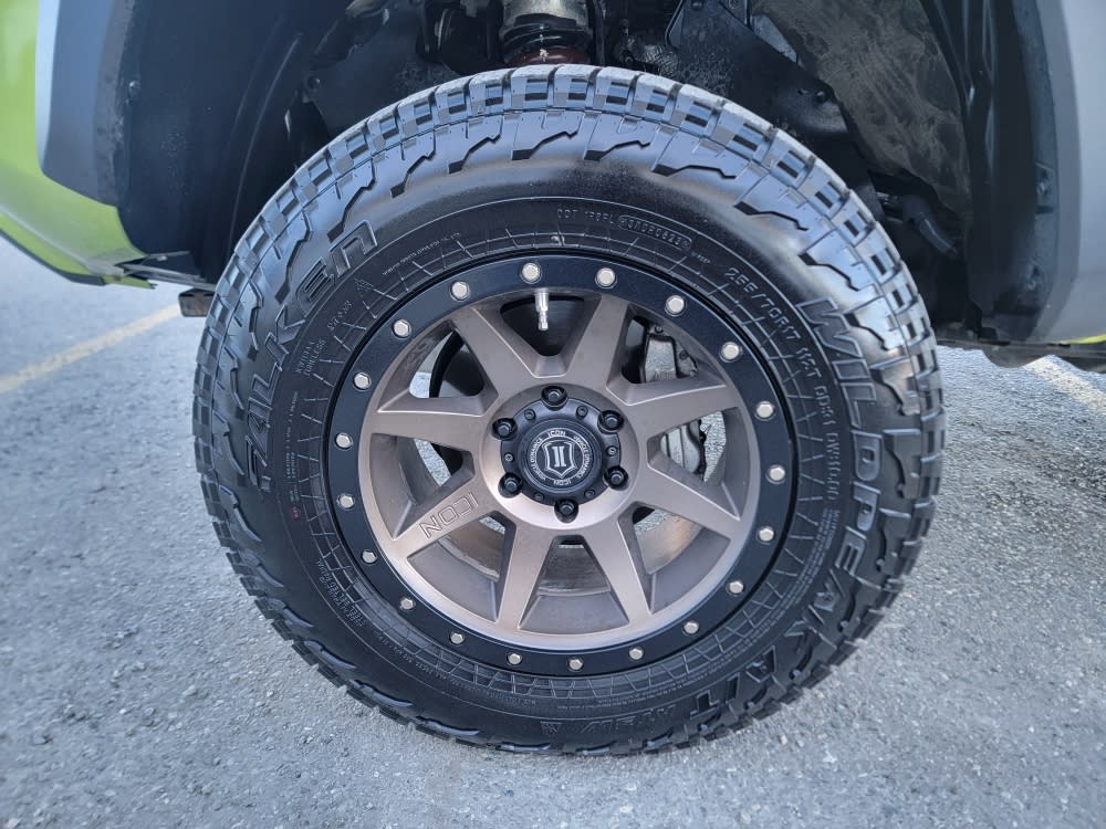 2023 Toyota Tacoma TRD Off-Road 8