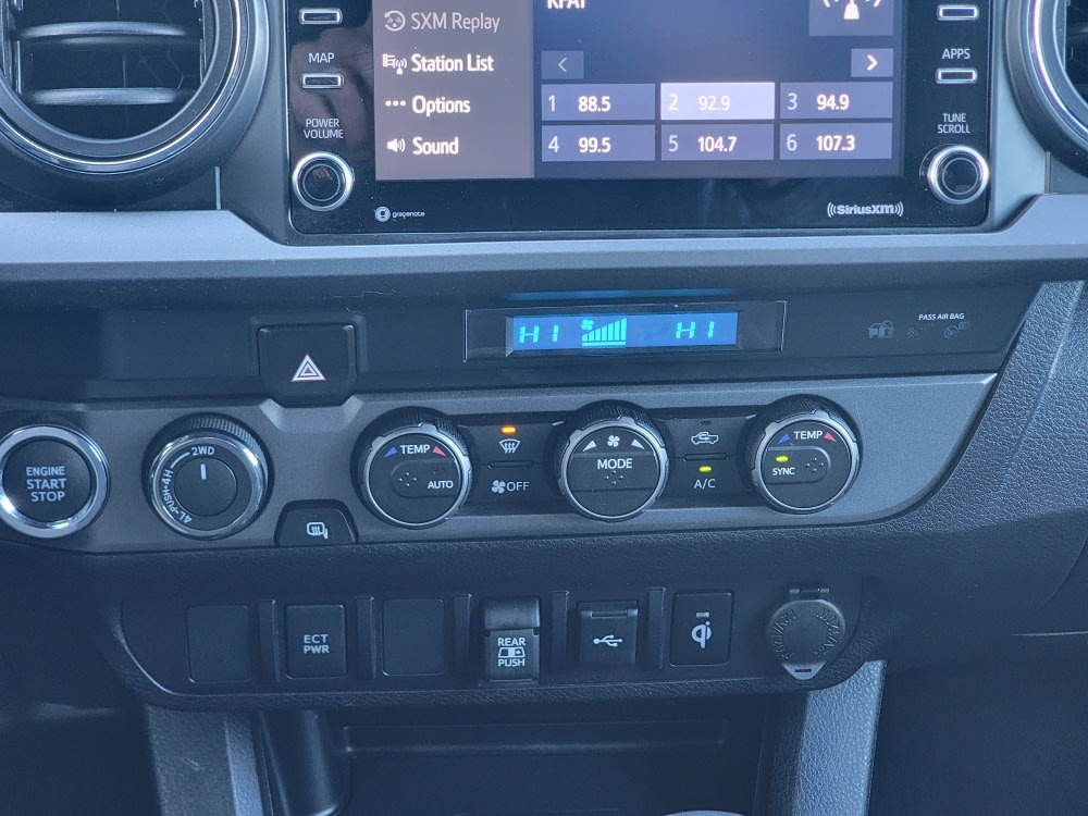 2023 Toyota Tacoma TRD Off-Road 32