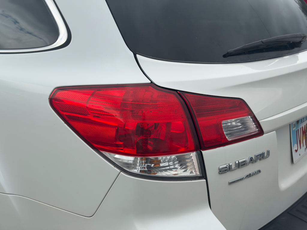 Thumbnail: 2010 Subaru Outback - 13