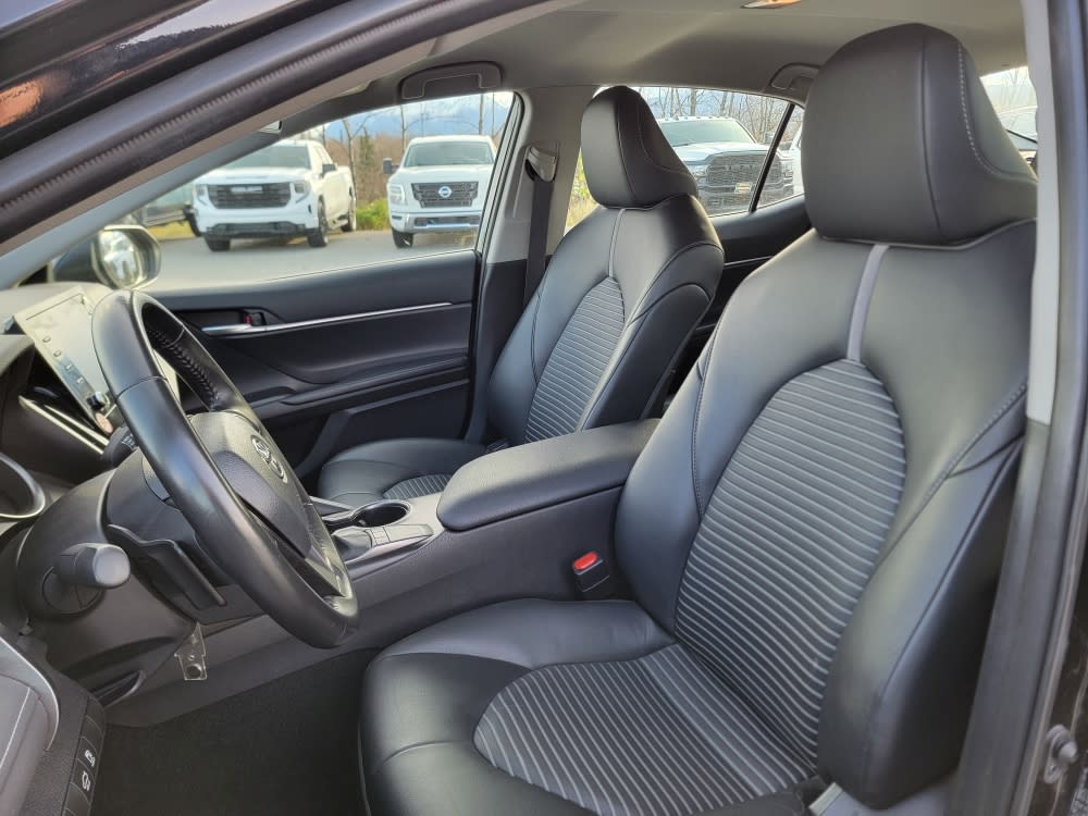 Thumbnail: 2023 Toyota Camry - 10