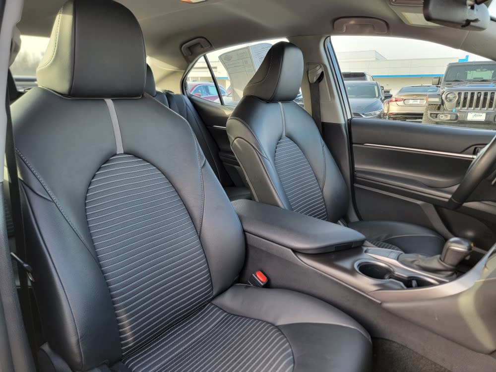 Thumbnail: 2023 Toyota Camry - 11