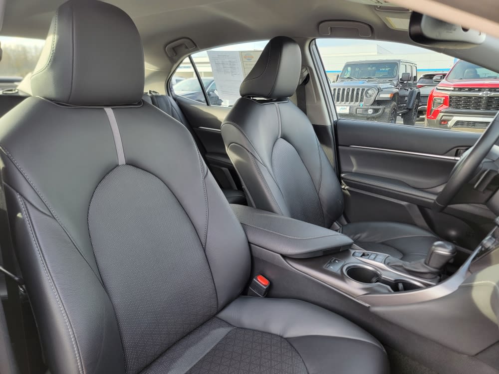 Thumbnail: 2024 Toyota Camry - 10