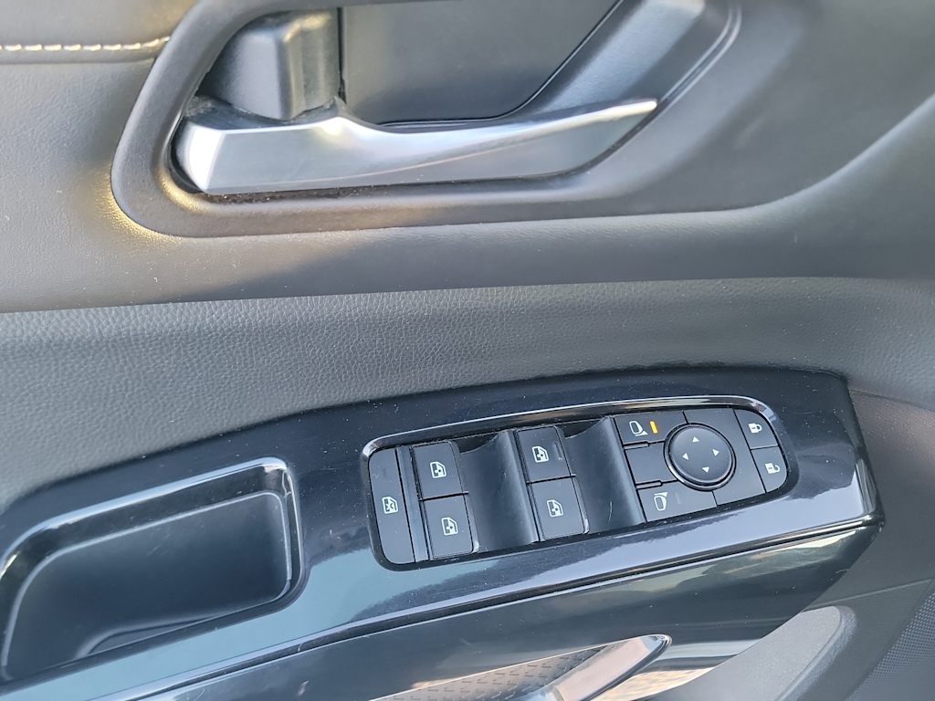 Thumbnail: 2022 Nissan Pathfinder - 20