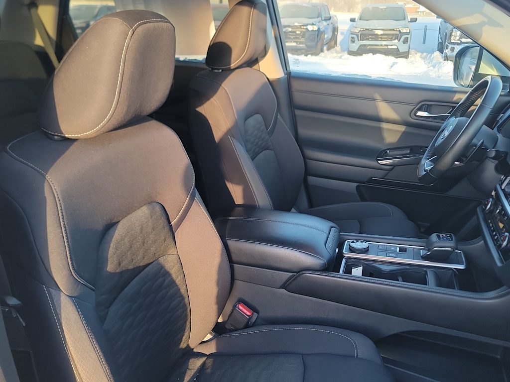 Thumbnail: 2022 Nissan Pathfinder - 10