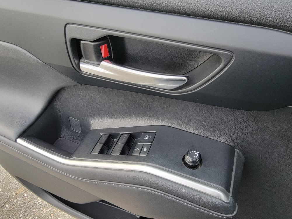 Thumbnail: 2022 Toyota Highlander - 21