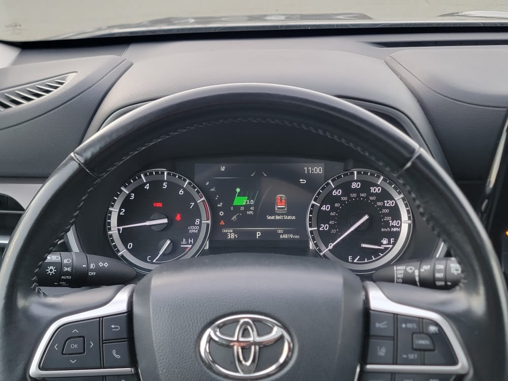 Thumbnail: 2022 Toyota Highlander - 14