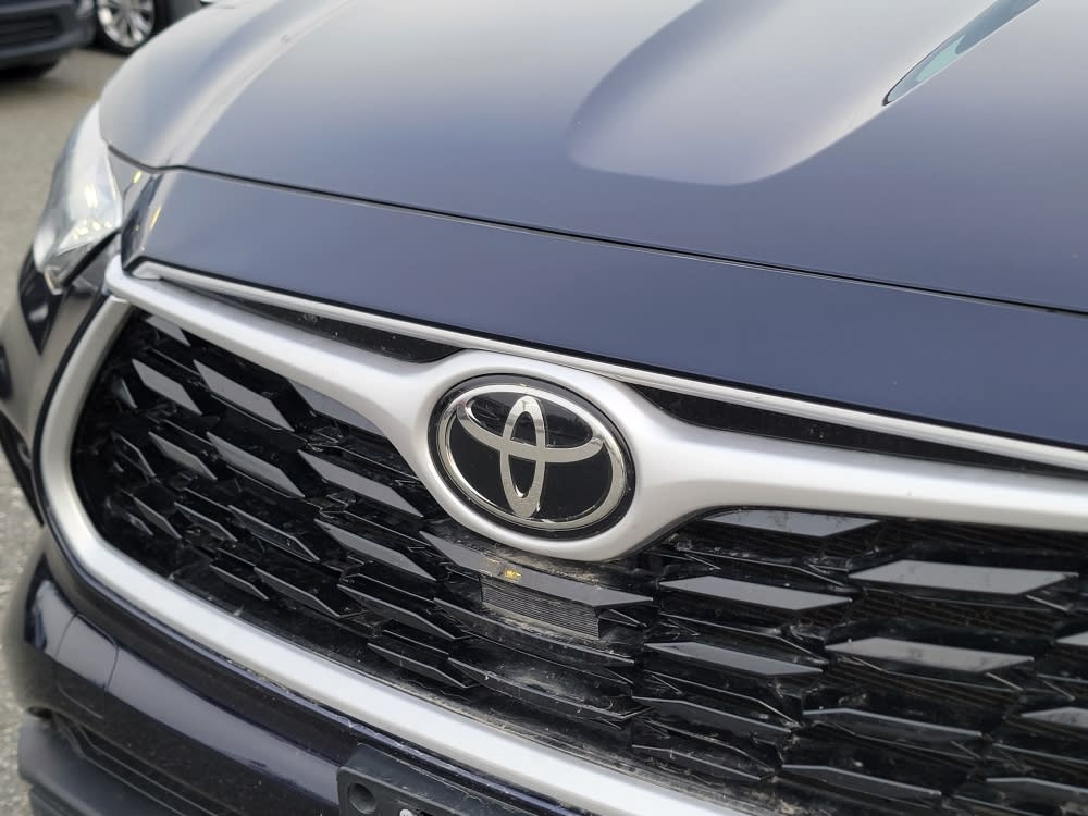 Thumbnail: 2022 Toyota Highlander - 7