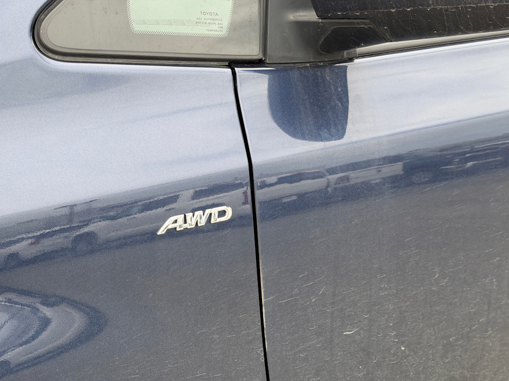 Thumbnail: 2018 Toyota Sienna - 6