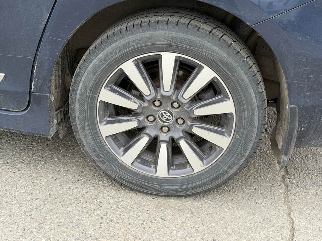 Thumbnail: 2018 Toyota Sienna - 22