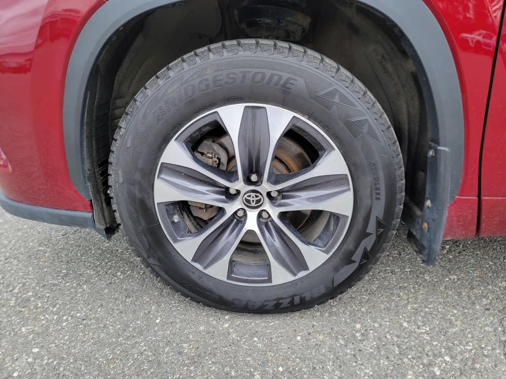 Thumbnail: 2023 Toyota Highlander - 8