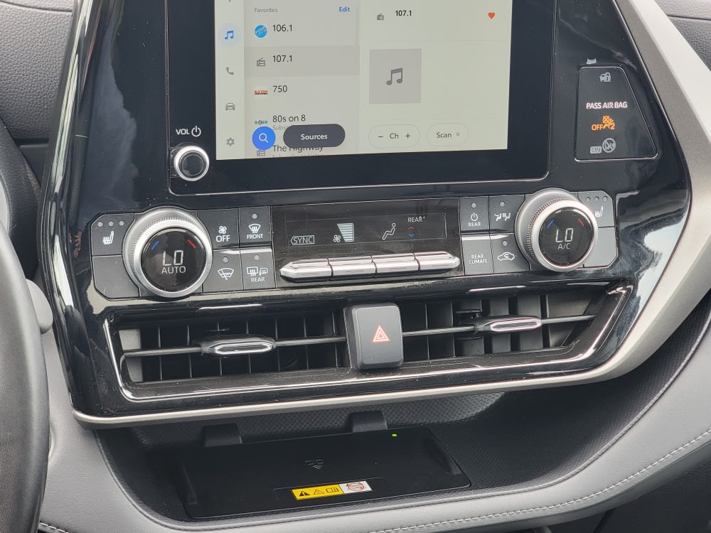 Thumbnail: 2023 Toyota Highlander - 13