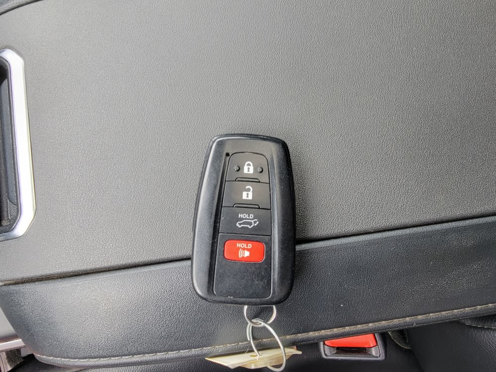 Thumbnail: 2023 Toyota Highlander - 17