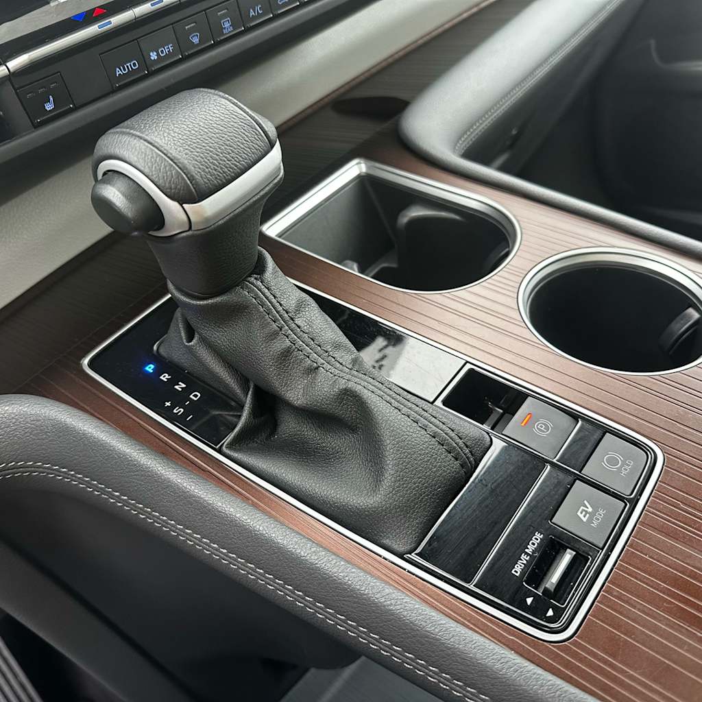 Thumbnail: 2023 Toyota Sienna - 13