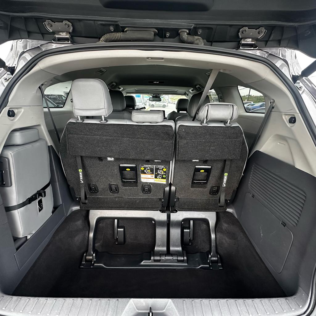 Thumbnail: 2023 Toyota Sienna - 7