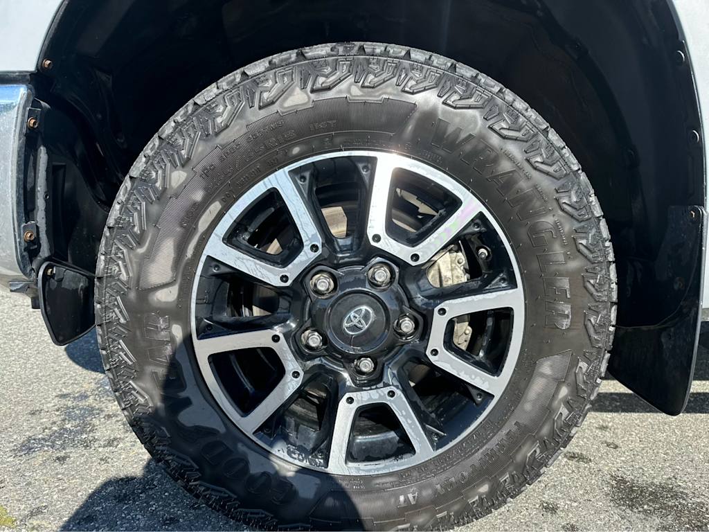 Thumbnail: 2020 Toyota Tundra - 6