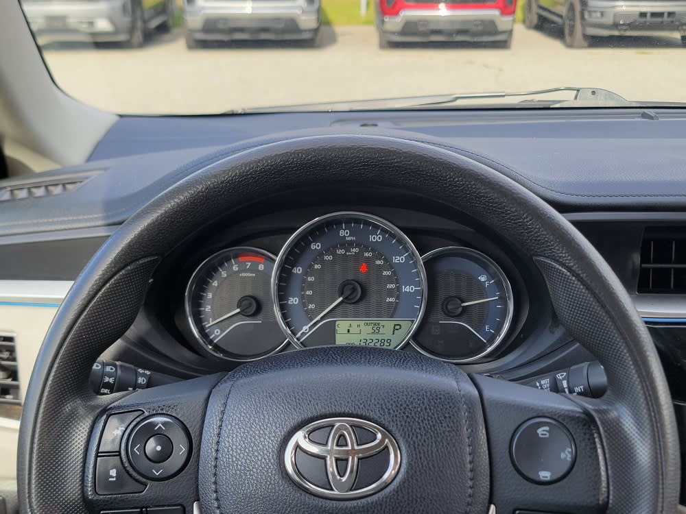 Thumbnail: 2014 Toyota Corolla - 15