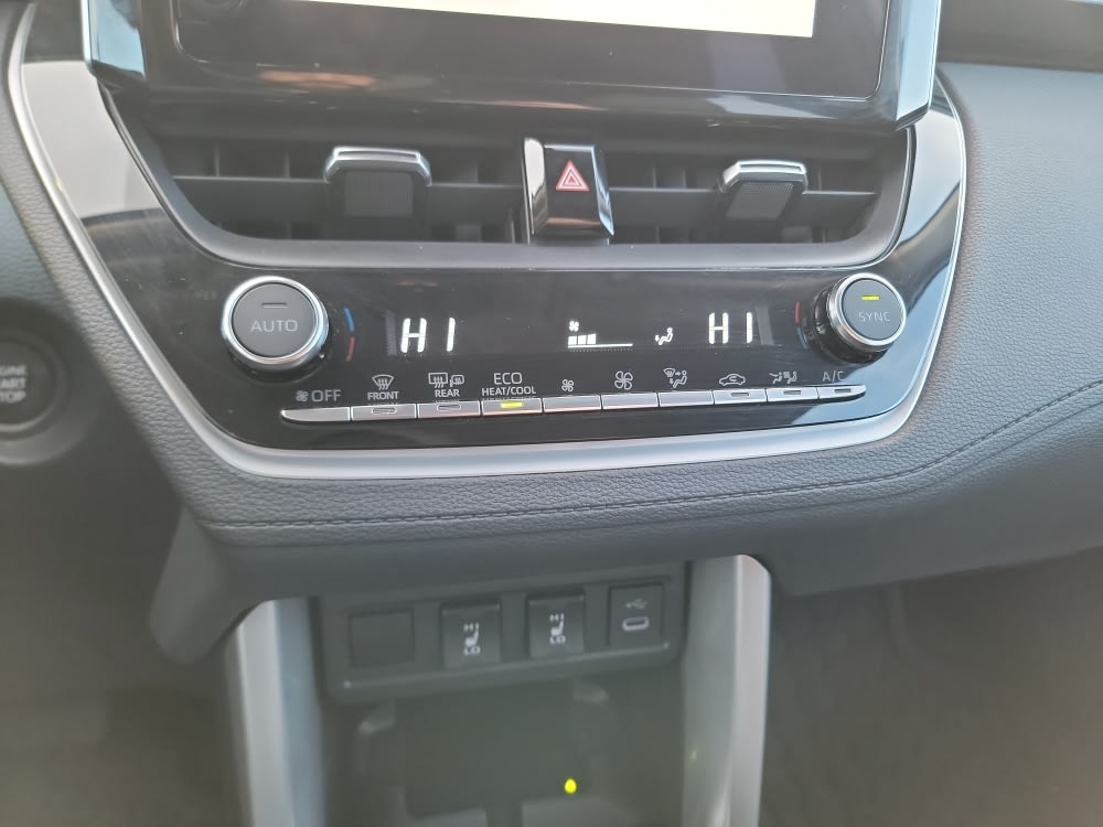 Thumbnail: 2024 Toyota Corolla Cross - 24