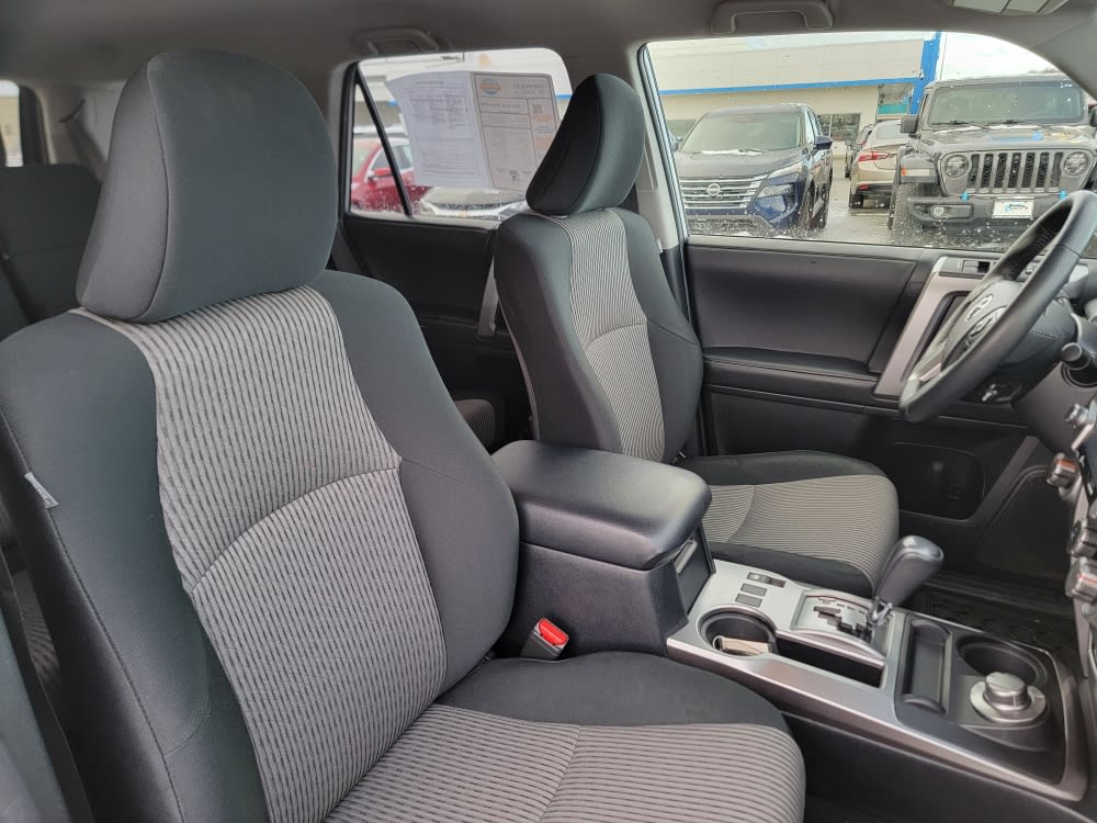 Thumbnail: 2023 Toyota 4Runner - 10