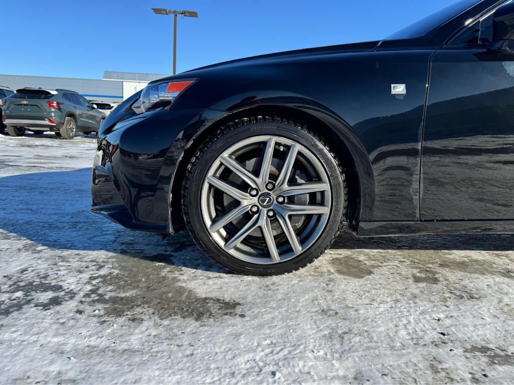 Thumbnail: 2016 Lexus IS - 6