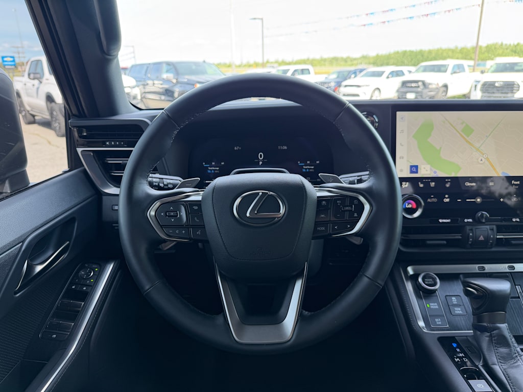 Thumbnail: 2025 Lexus ES - 2