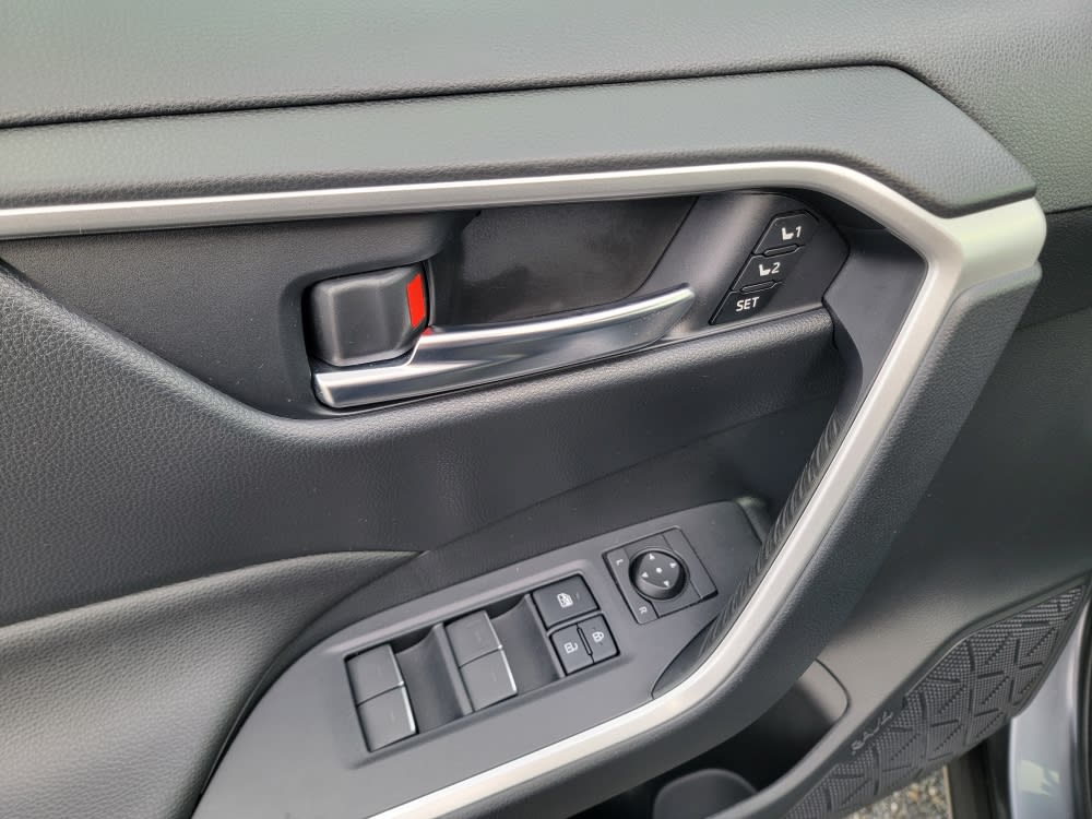 Thumbnail: 2024 Toyota RAV4 - 20