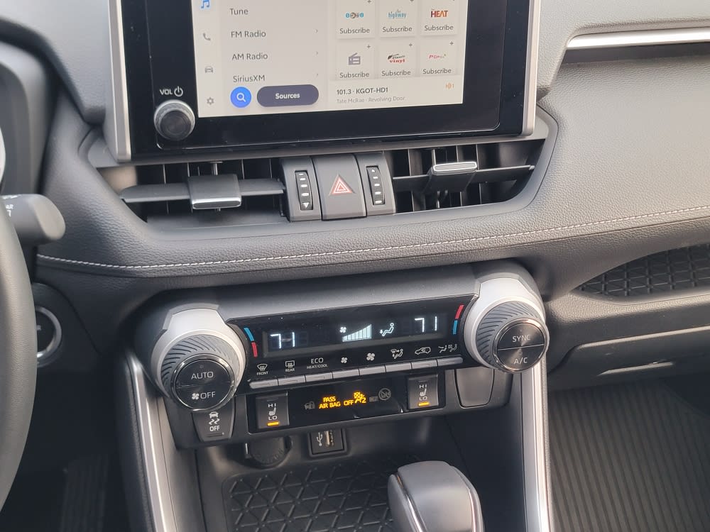 Thumbnail: 2024 Toyota RAV4 - 22