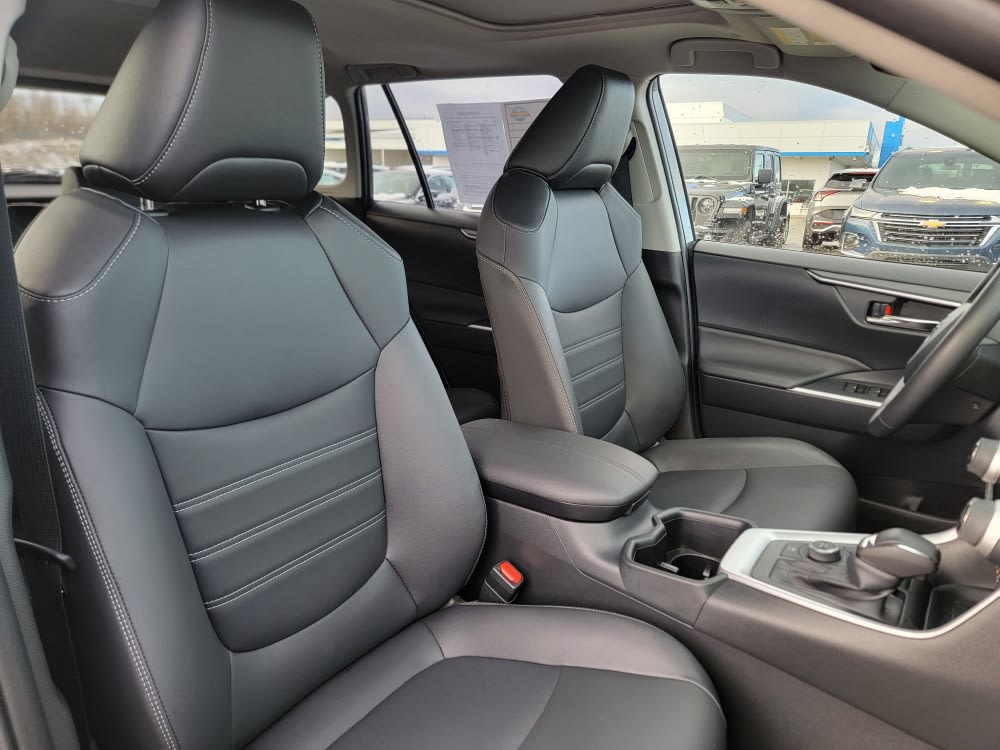 Thumbnail: 2024 Toyota RAV4 - 10