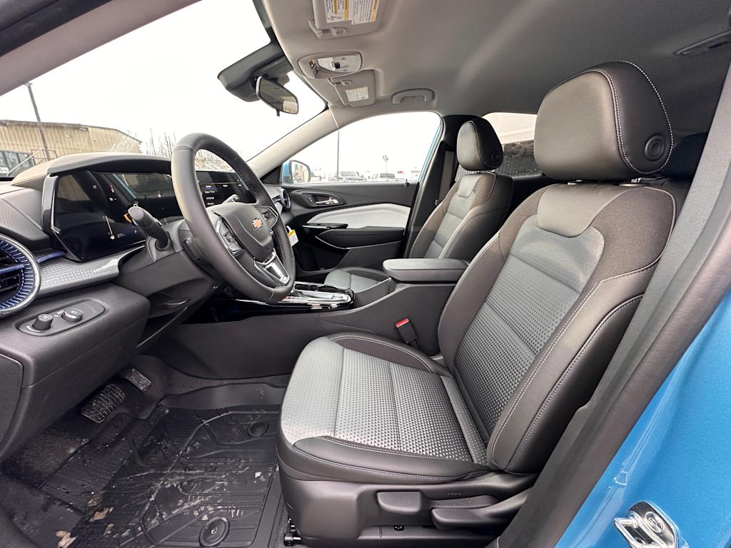 Thumbnail: 2026 Chevrolet Trax - 6