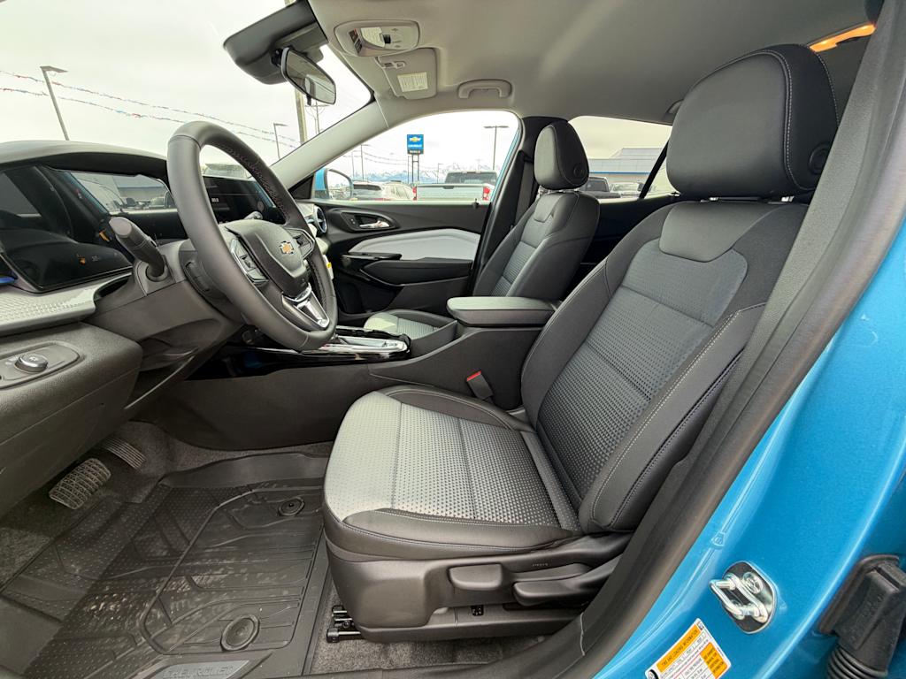 Thumbnail: 2026 Chevrolet Trax - 9