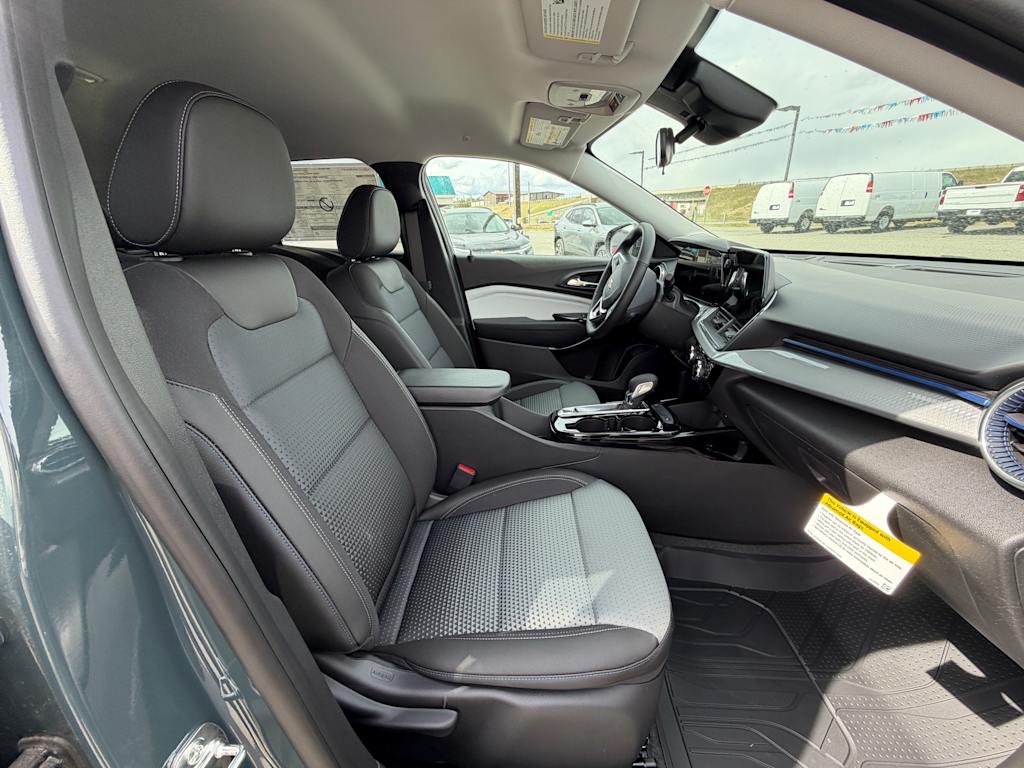 Thumbnail: 2026 Chevrolet Trax - 10