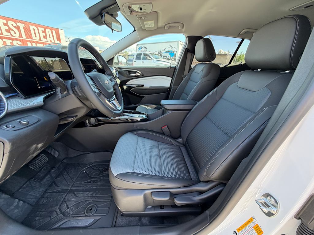 Thumbnail: 2026 Chevrolet Trax - 9