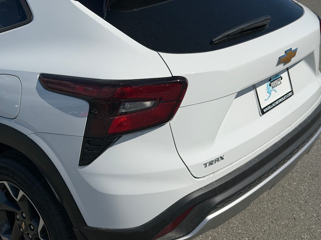 Thumbnail: 2026 Chevrolet Trax - 20
