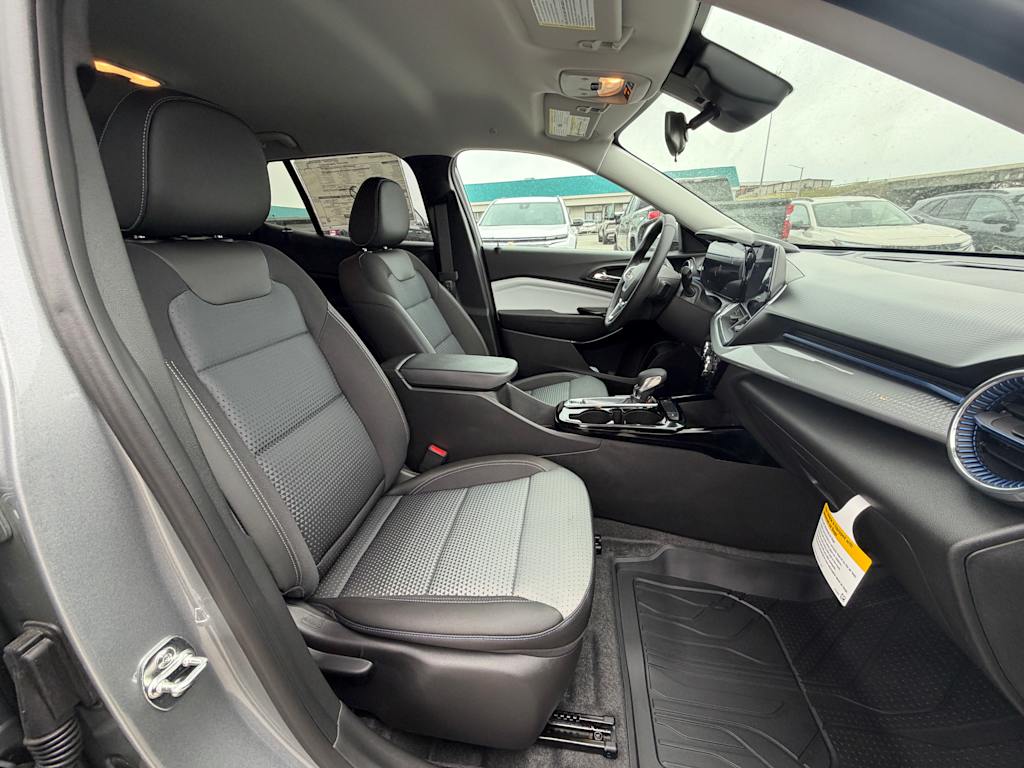Thumbnail: 2026 Chevrolet Trax - 10