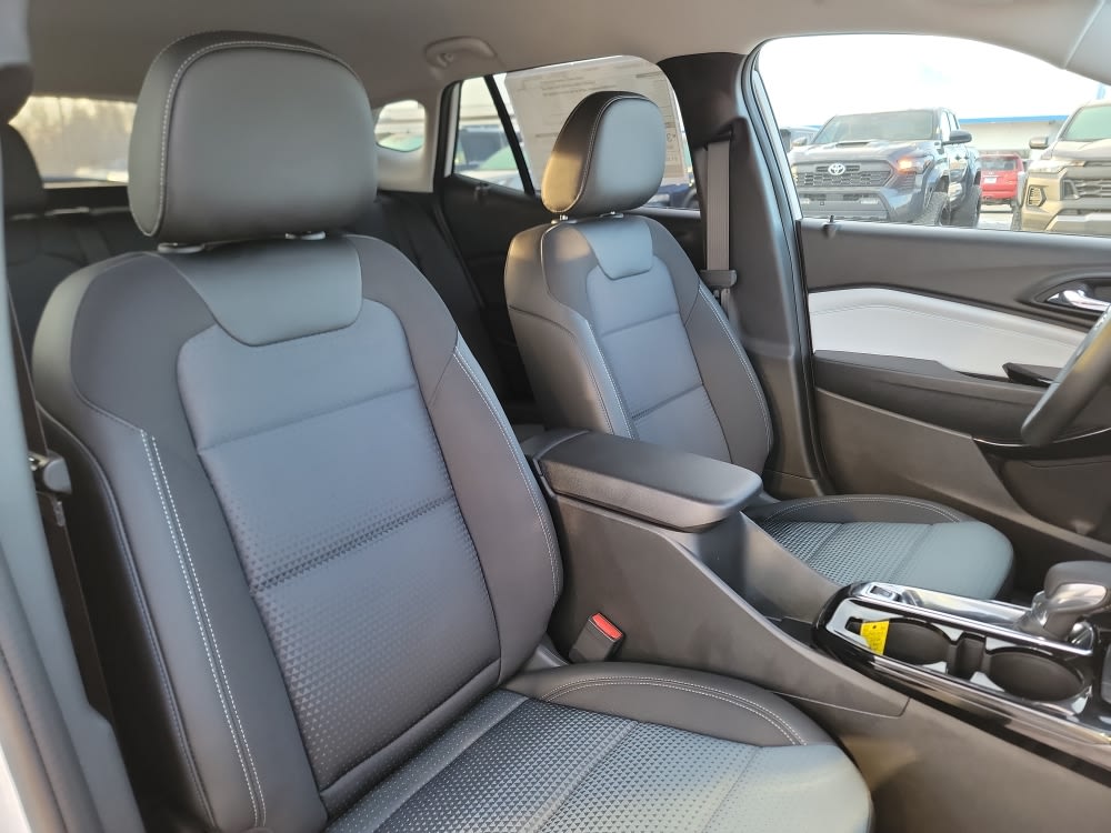 Thumbnail: 2026 Chevrolet Trax - 10