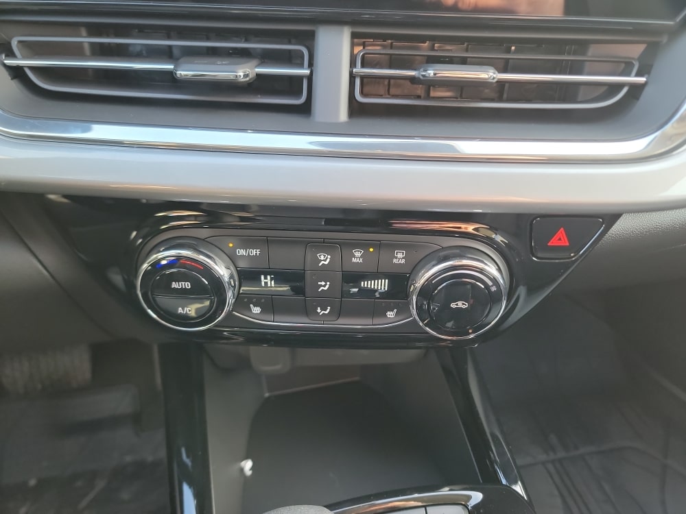 Thumbnail: 2026 Chevrolet Trax - 24