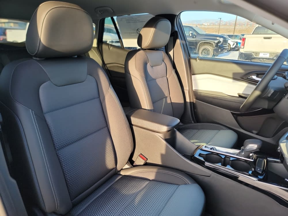 Thumbnail: 2026 Chevrolet Trax - 11