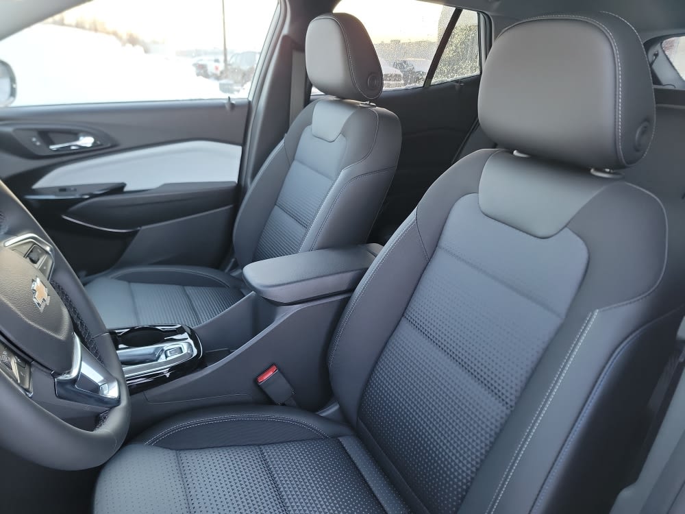 Thumbnail: 2026 Chevrolet Trax - 9