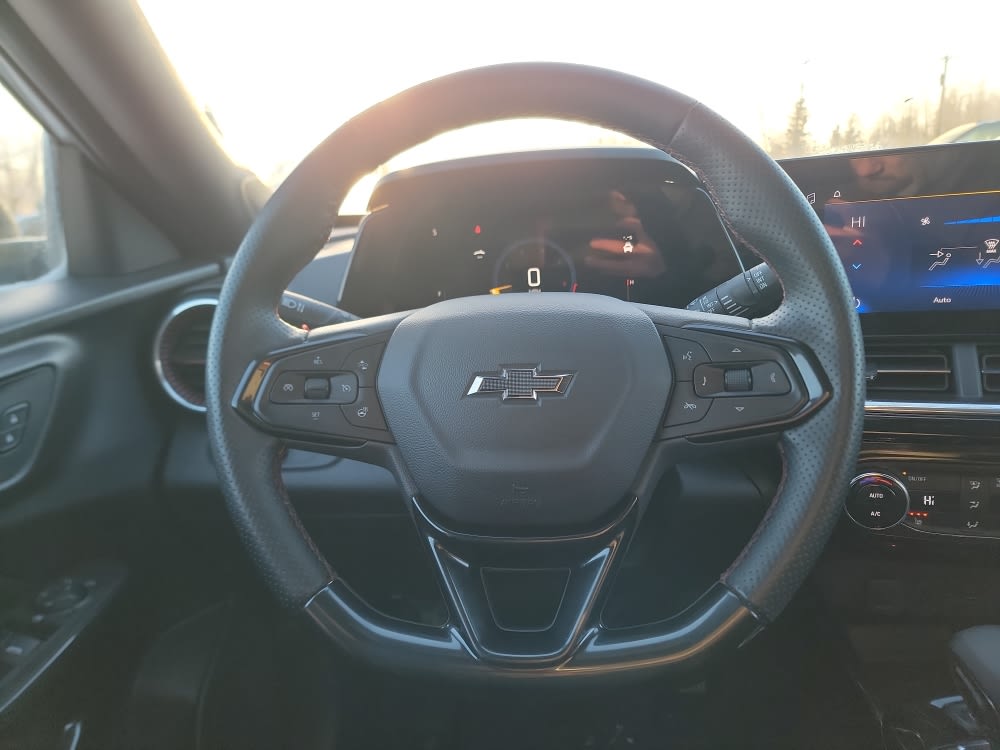 Thumbnail: 2025 Chevrolet Trax - 2